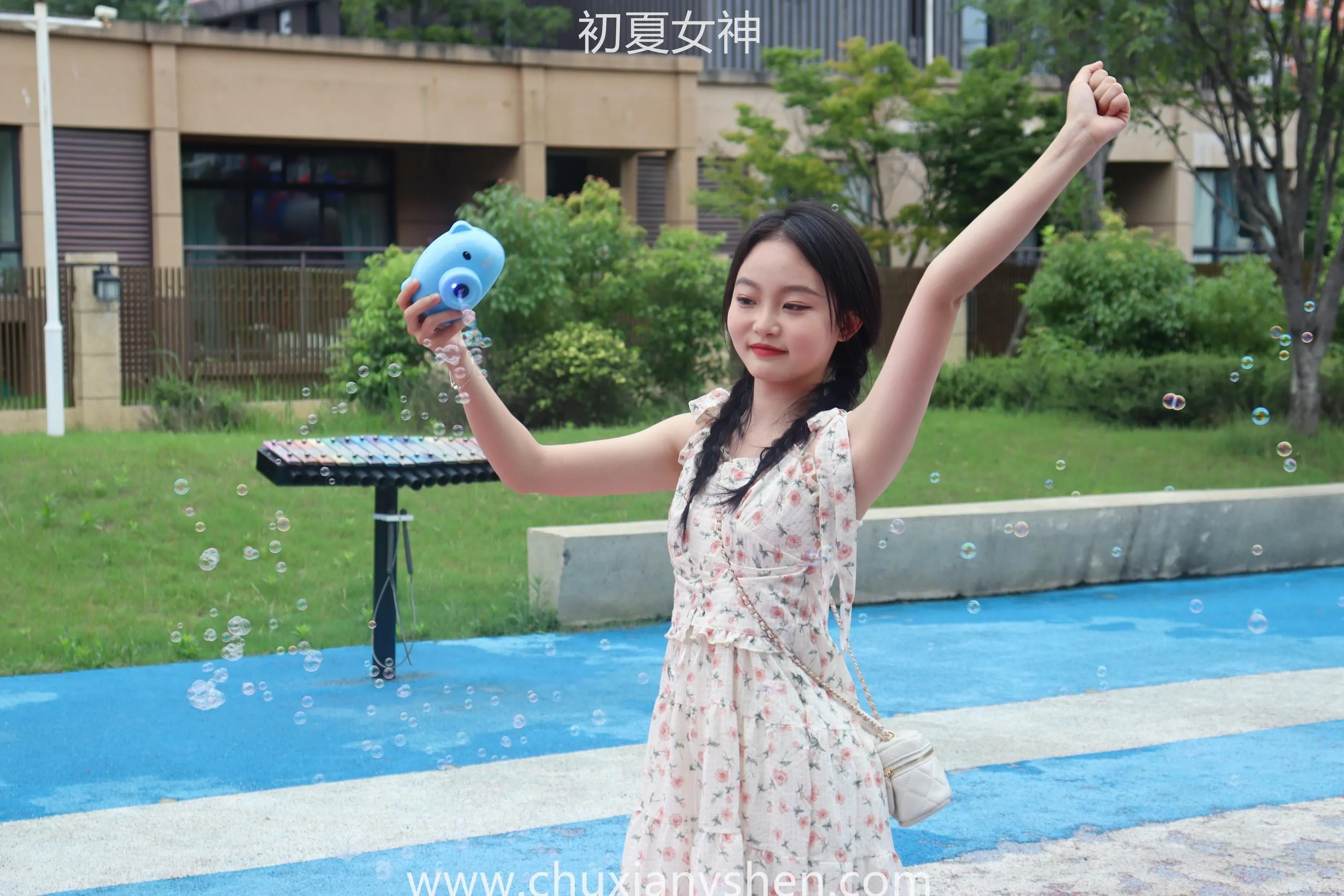 初夏女神 NO.050 双双 公园游玩 [221P]插图6